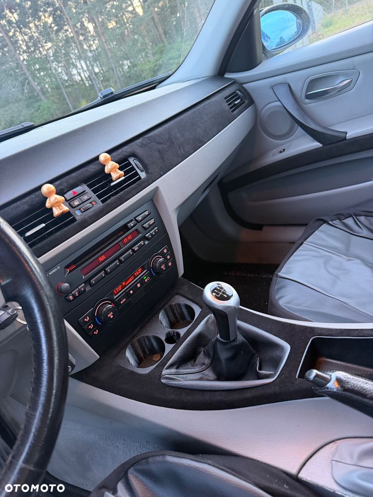 BMW Seria 3 320i - 15