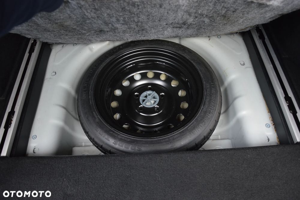 Kia Ceed - 38