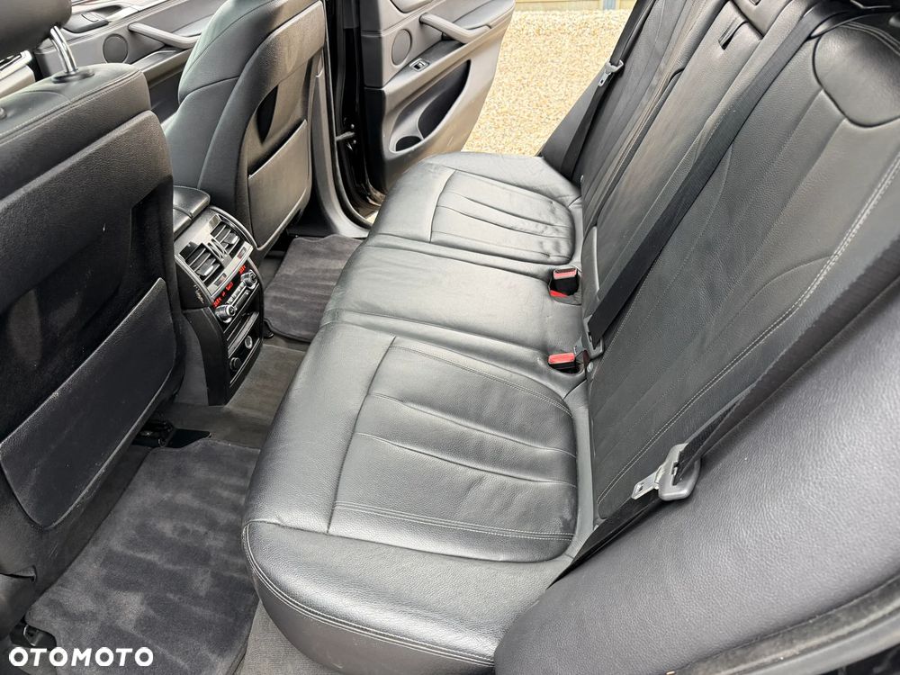 BMW X5 xDrive35i Edition Exclusive - 9