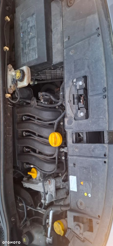 Renault Scenic 1.6 16V 110 Dynamique - 17