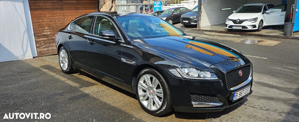 Jaguar XF 20d RWD Prestige - 1