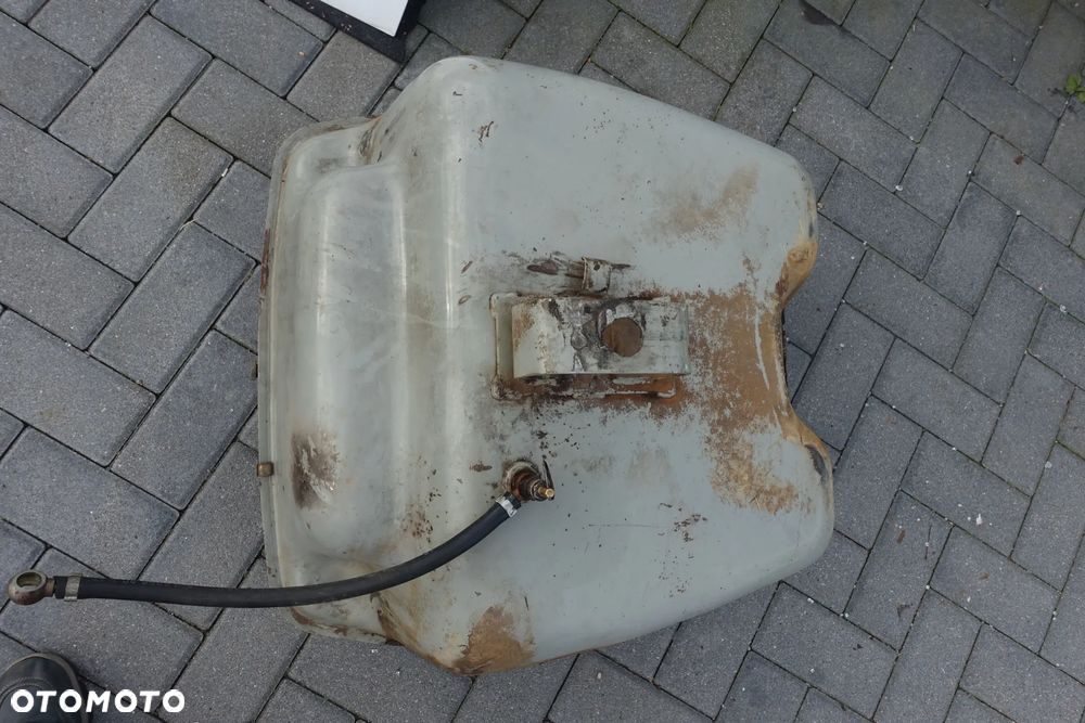 ZBIORNIK PALIWA BAK TRAKTOR CIĄGNIK DEUTZ 4006 - 2