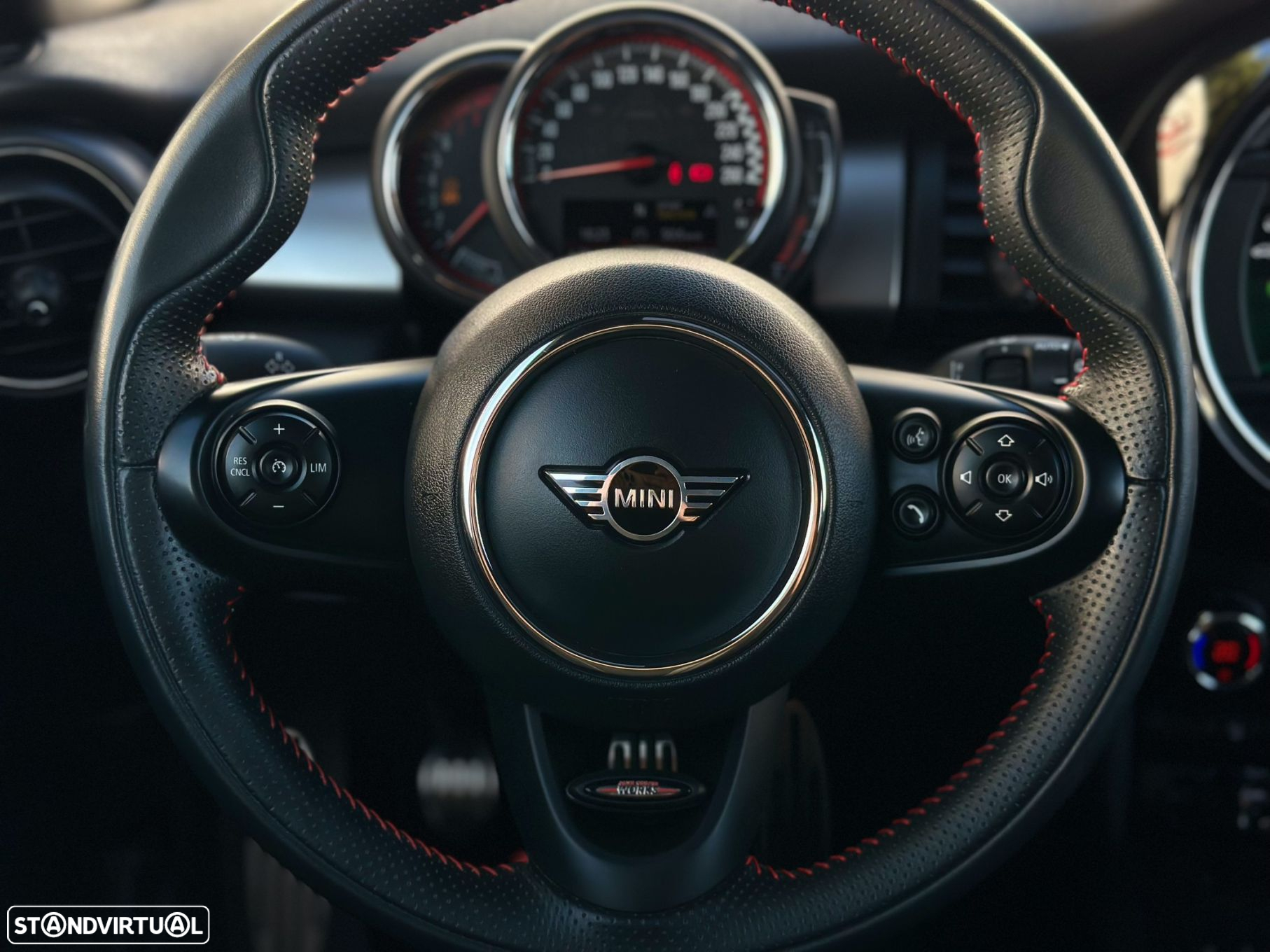 MINI 3 Portas John Cooper Works - 31