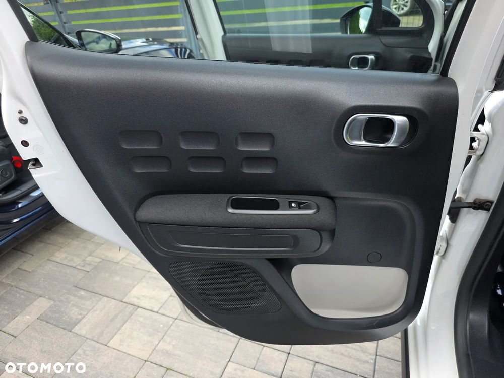 Citroën C3 1.2 PureTech Shine - 25