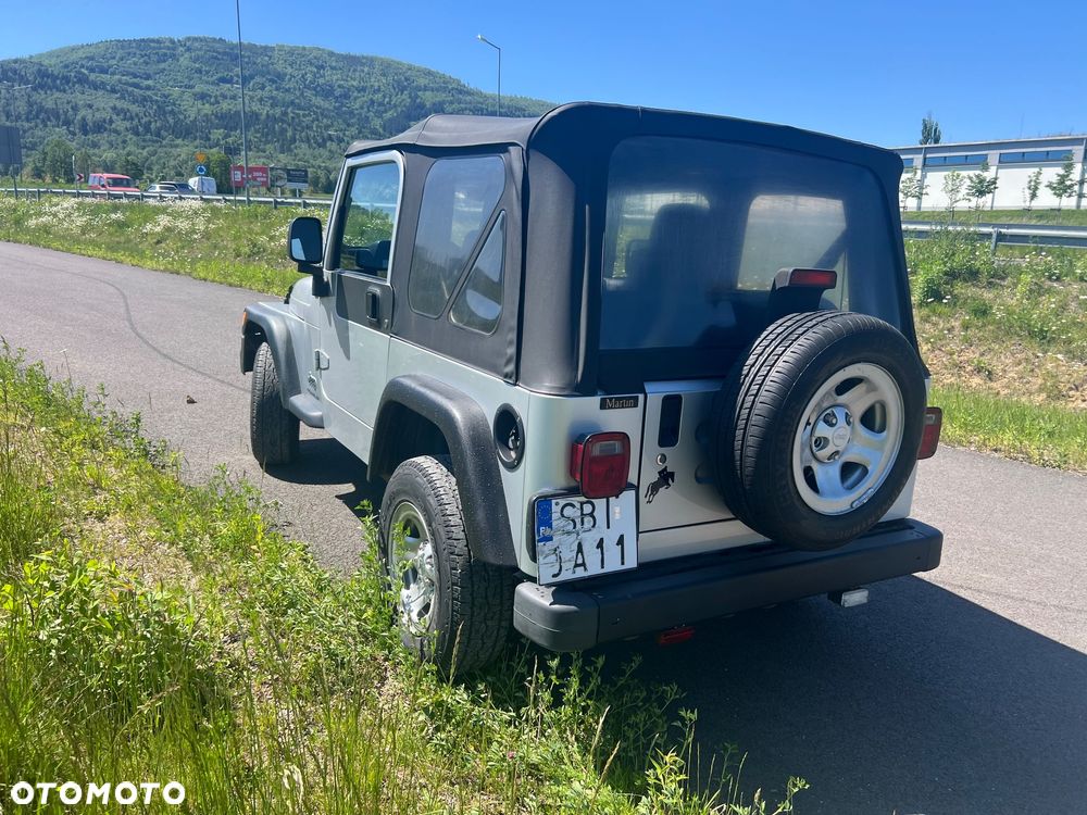 Jeep Wrangler - 7