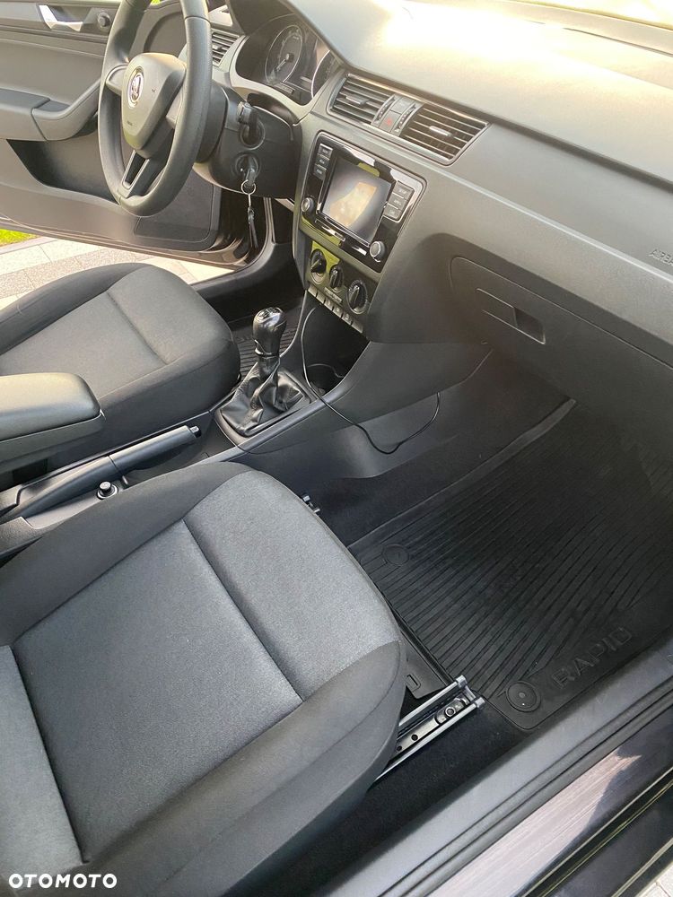 Skoda RAPID 1.0 TSI Ambition - 10