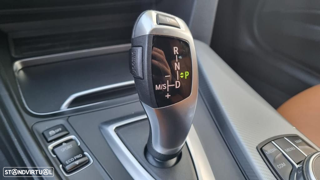 BMW 318 d Touring Pack M Auto - 11