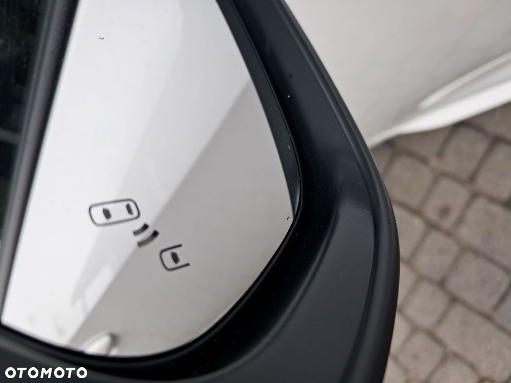 Toyota Corolla - 12