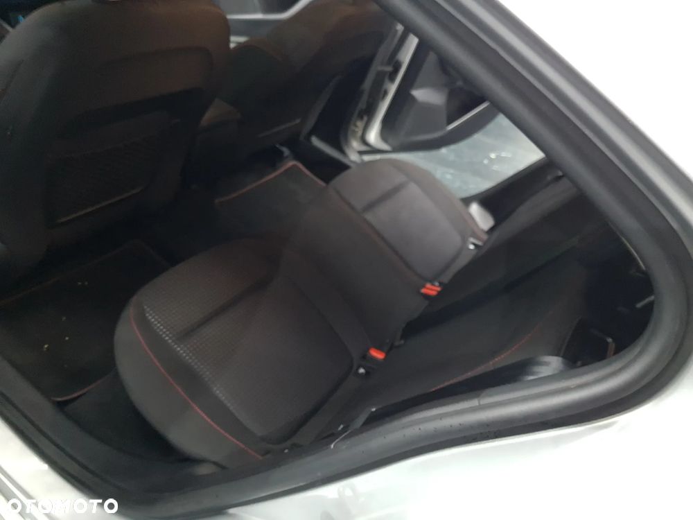 Ford Focus 1.5 EcoBlue Start-Stopp-System ST-LINE X - 36