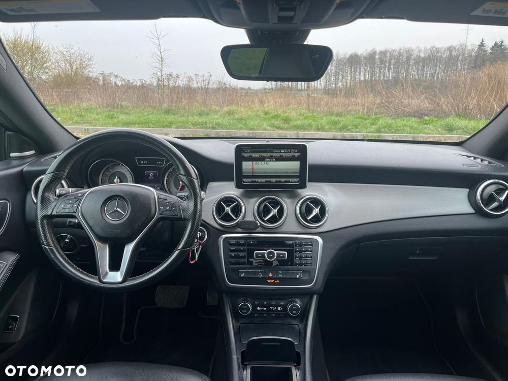 Mercedes-Benz CLA 250 4Matic 7G-DCT AMG Line - 26