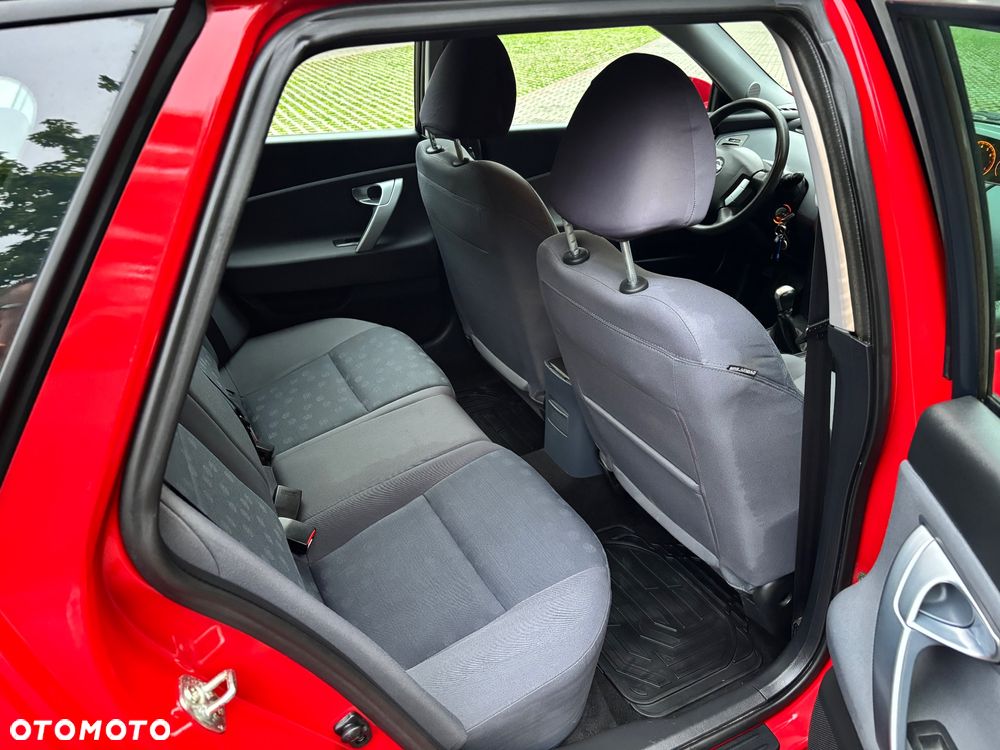 Nissan Primera - 18