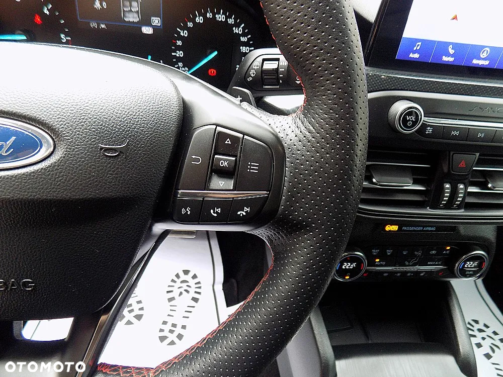 Ford Focus Turnier 1.5 EcoBlue Start-Stopp-System ST-LINE DESIGN - 15