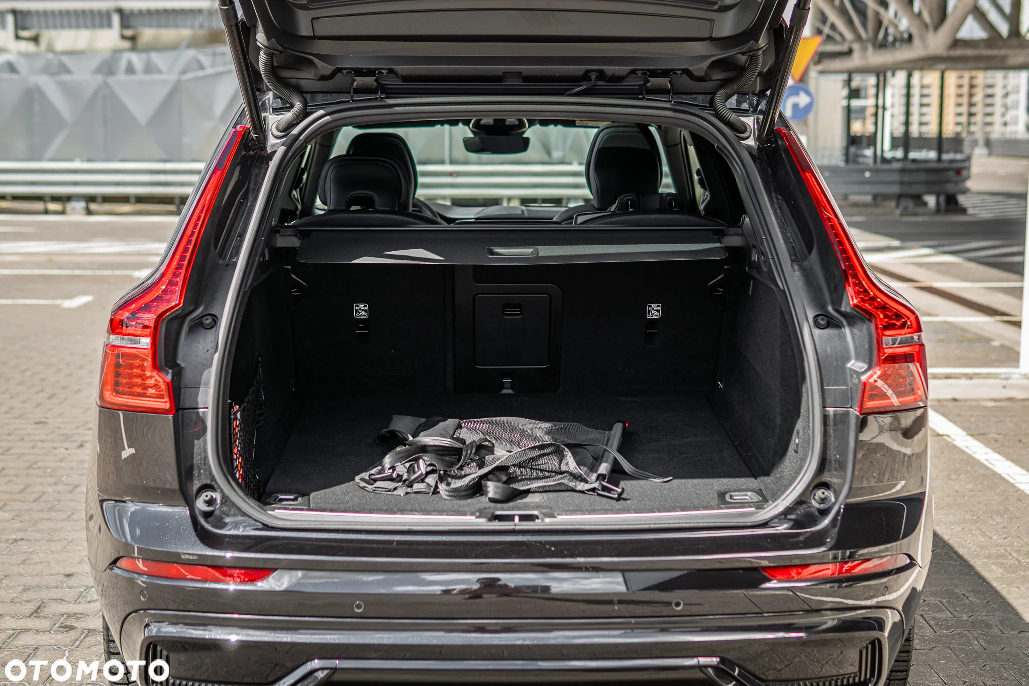 Volvo XC 60 B4 D AWD Plus Dark - 10
