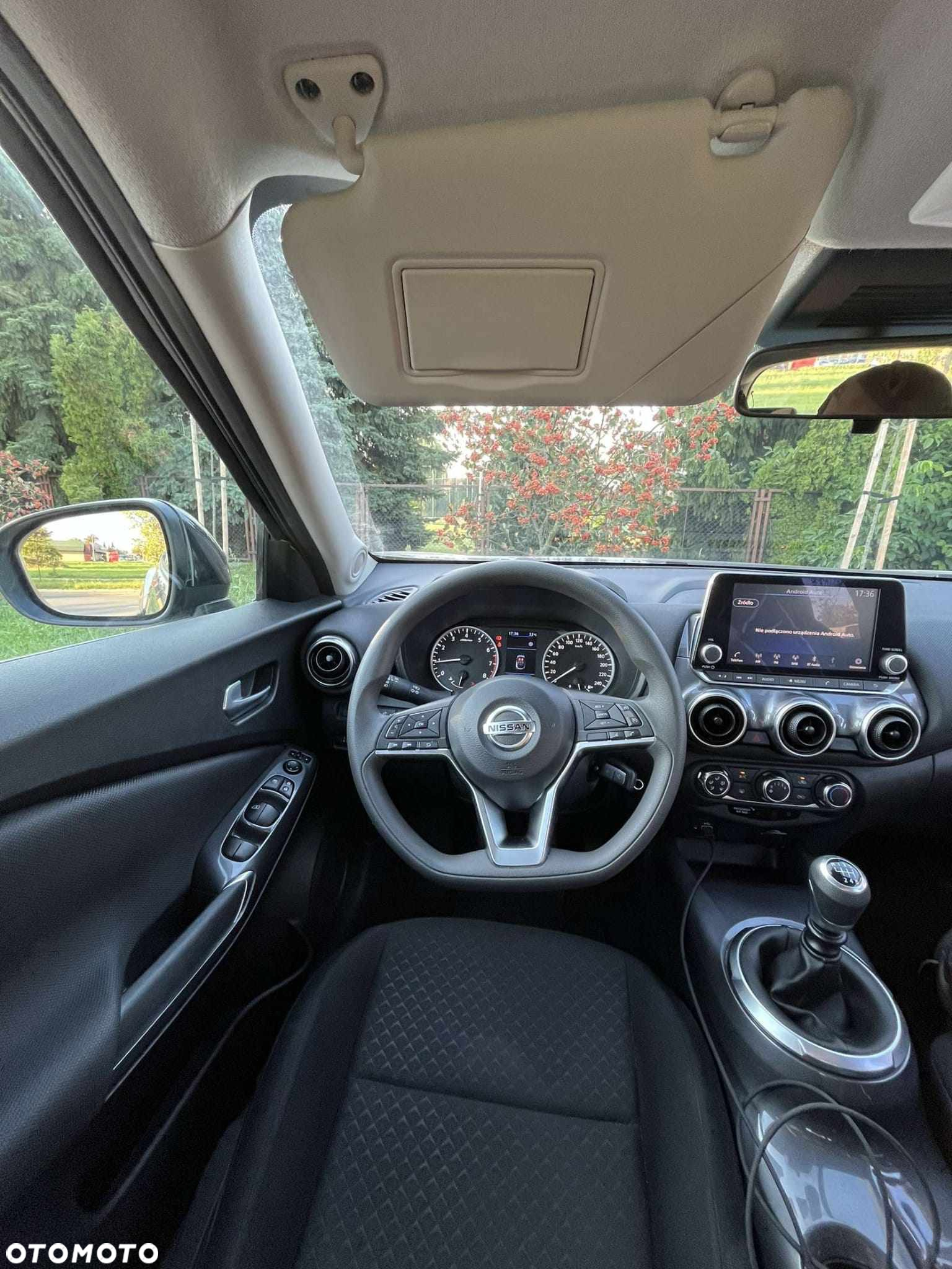Nissan Juke 1.0 DIG-T N-Connecta - 11