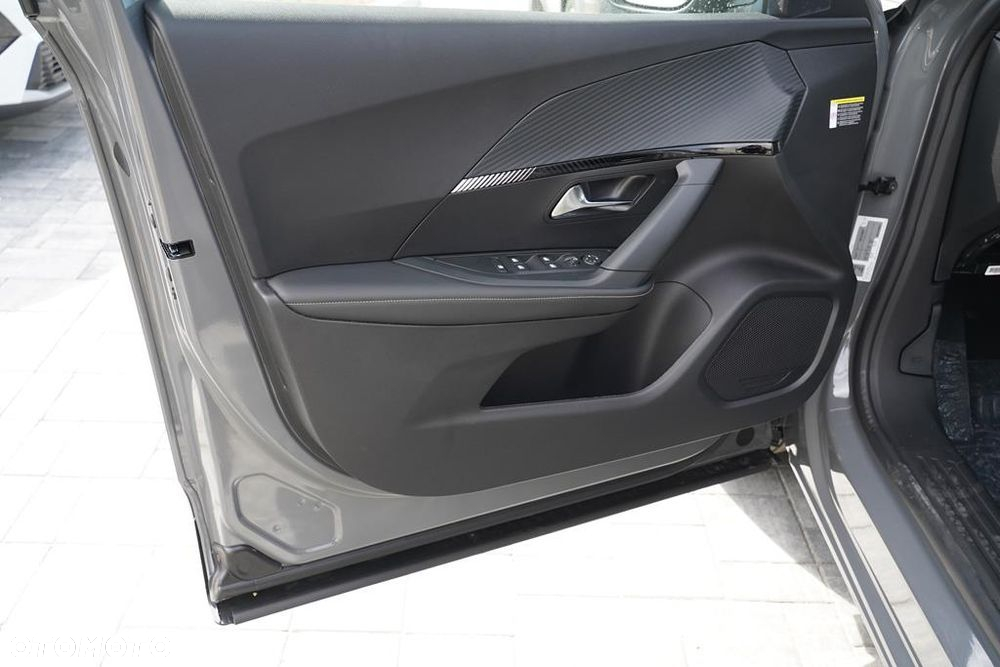 Peugeot 2008 PureTech mHEV Allure e-DCS6 - 9