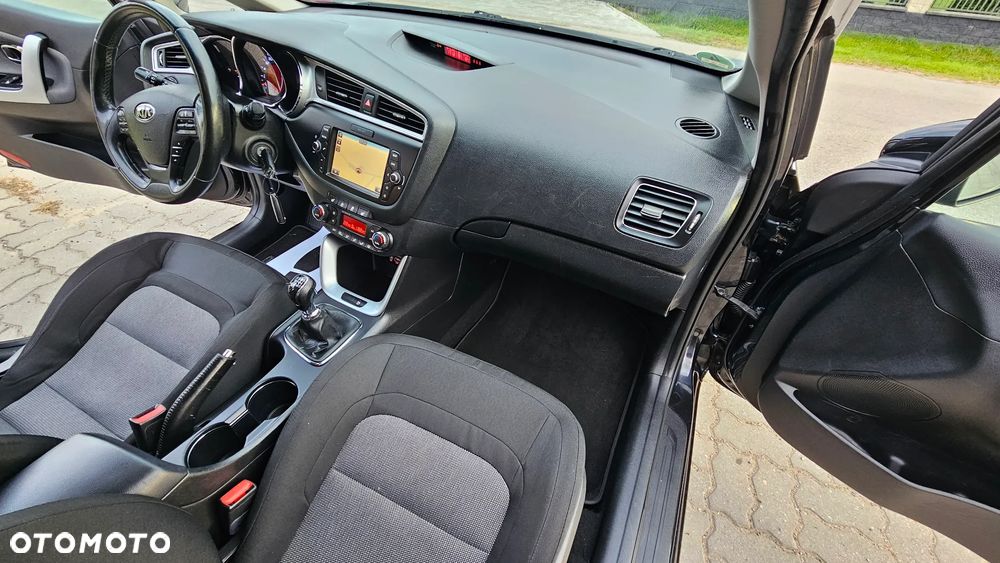 Kia Ceed SW 1.6 CRDi Platinum Edition - 10