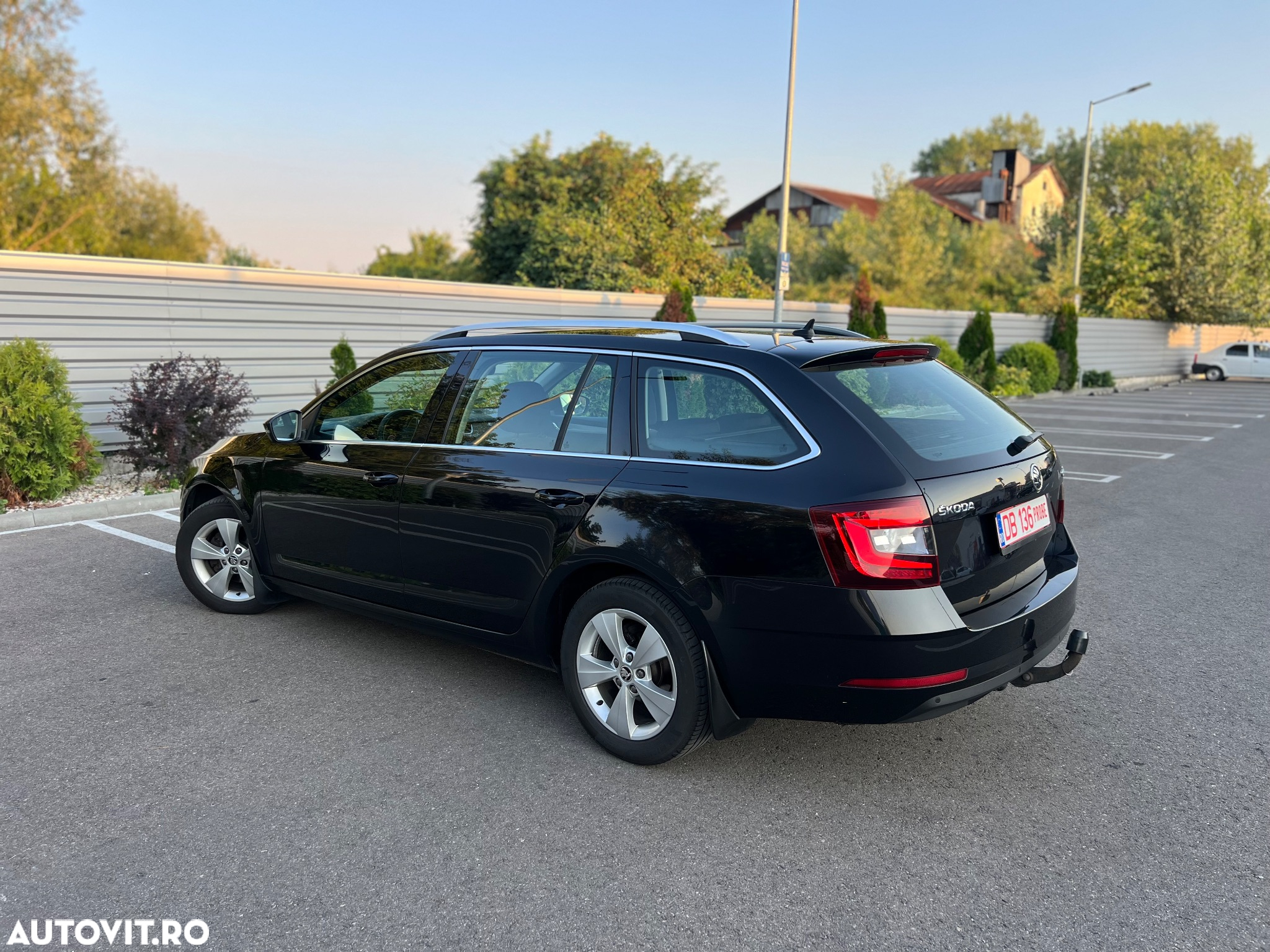 Skoda Octavia 2.0 TDI DSG Style - 4
