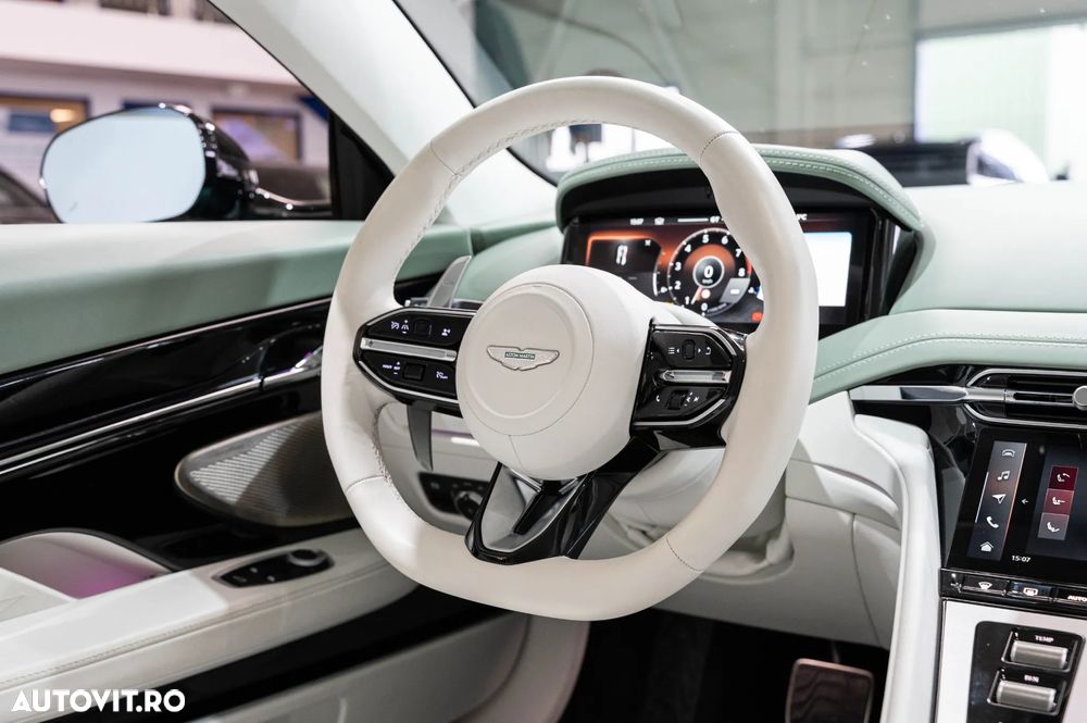 Aston Martin DB12 Volante - 5