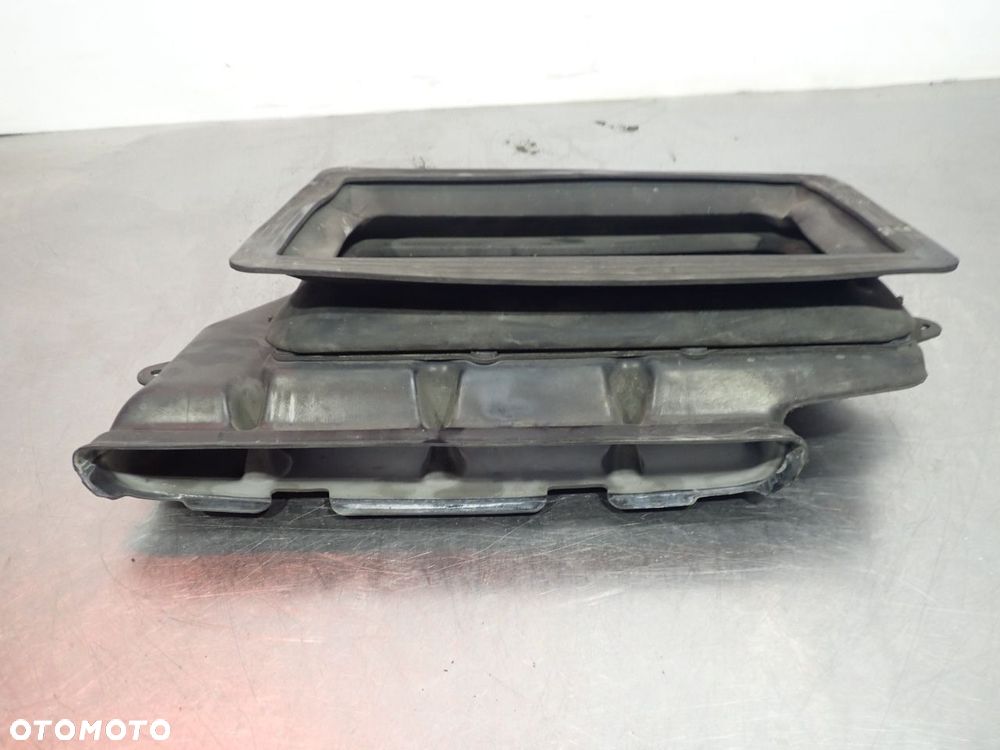 ŁAPACZ WLOT POWIETRZA TOYOTA RAV4 II LIFT - 4