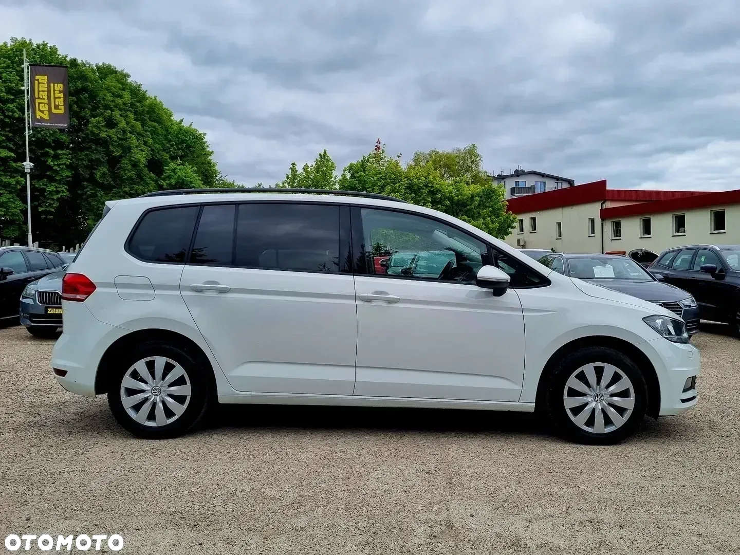 Volkswagen Touran 1.6 TDI SCR (BlueMotion Technology) DSG Comfortline - 4