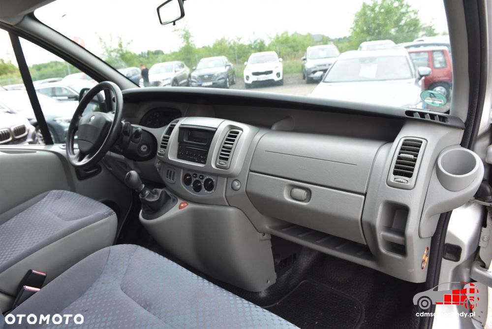 Renault Trafic - 22
