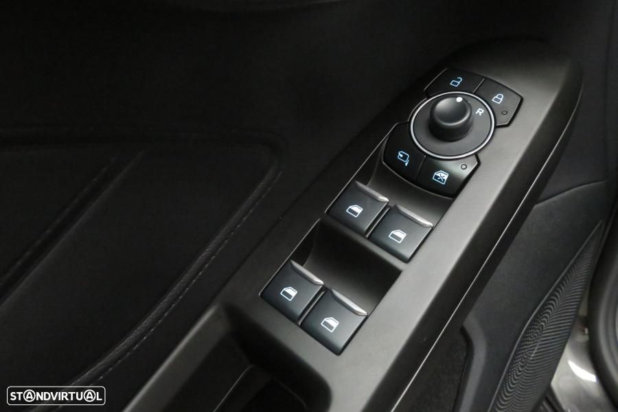 Ford Focus 1.0 EcoBoost MHEV ST-Line X - 14