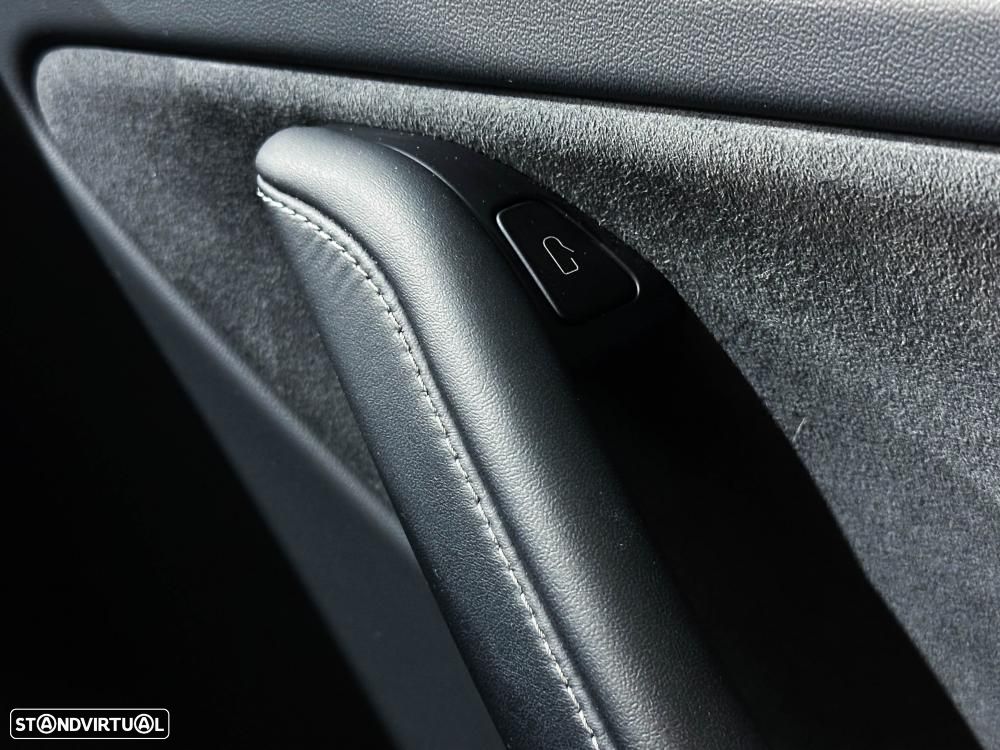 Tesla Model Y Standard - 35