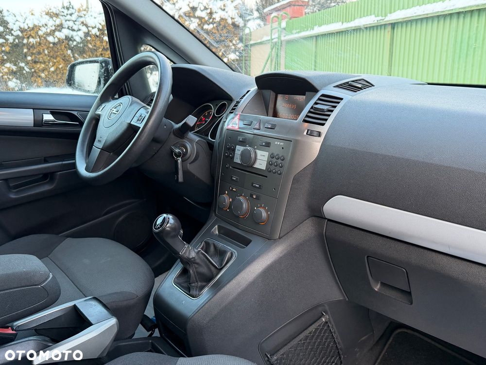 Opel Zafira - 19