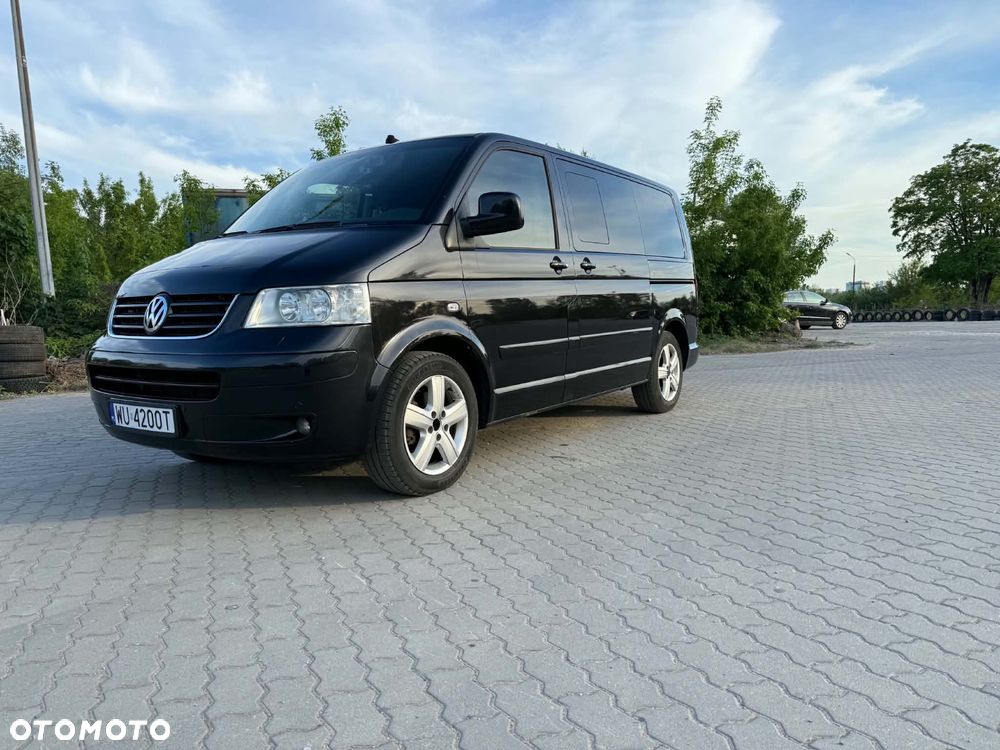 Volkswagen Multivan - 1