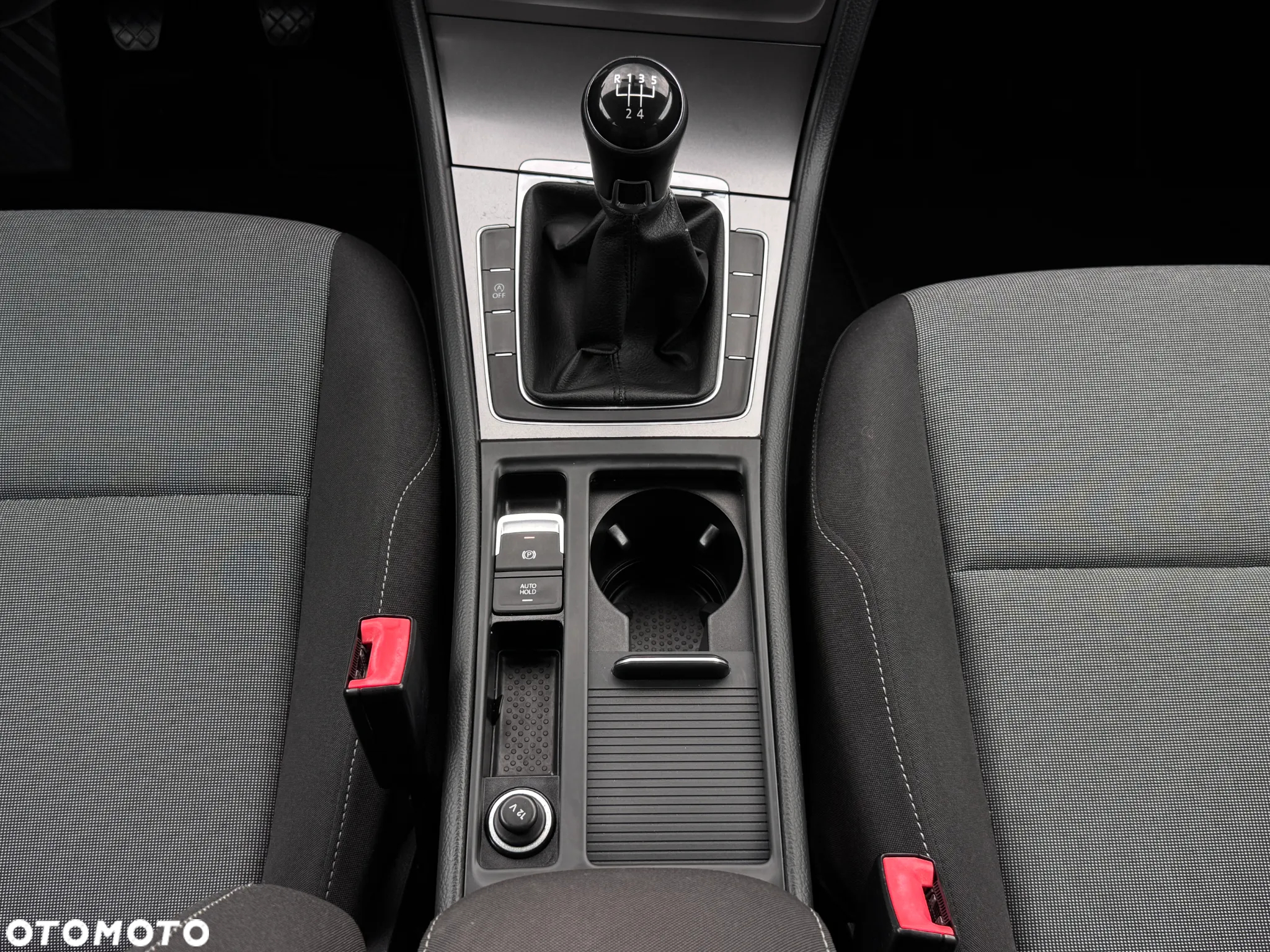 Volkswagen Golf VII 1.6 TDI BMT Highline - 33
