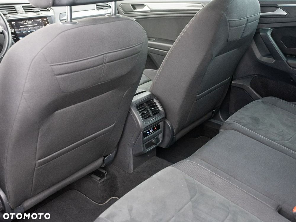 Volkswagen Tiguan 2.0 TSI 4Mot Elegance DSG - 29
