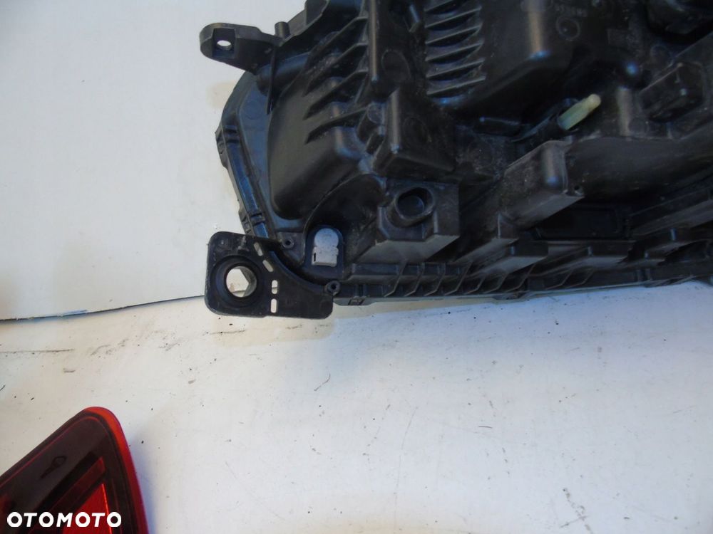 Citroen C5 III lampa prawa 9672694080 - 7