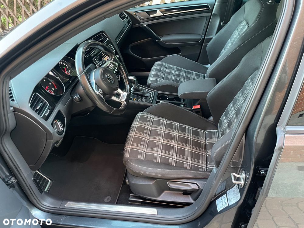 Volkswagen Golf 2.0 TDI BMT GTD DSG - 11