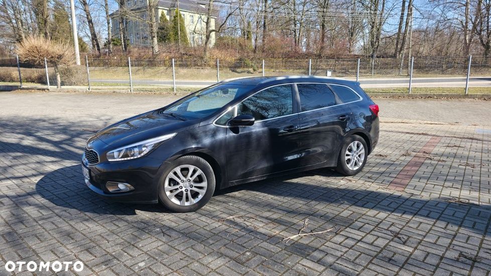 Kia Ceed 1.6 GDI Dream Team Edition - 2