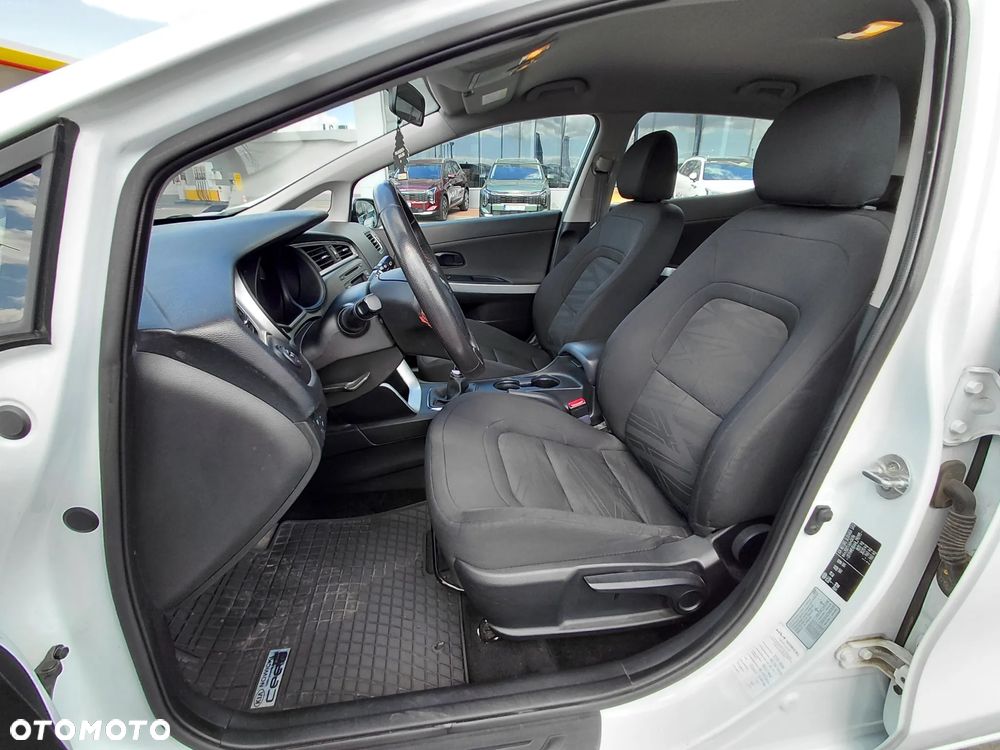 Kia Ceed 1.4 M - 11