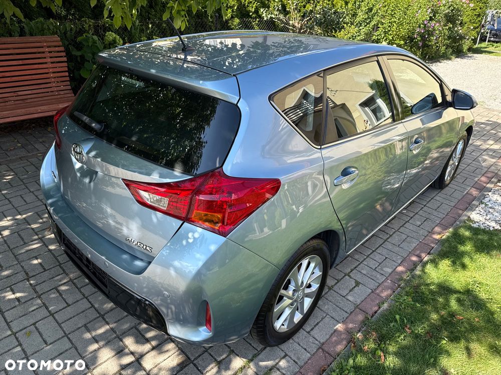Toyota Auris 1.33 Dual-VVT-i Life Plus - 13