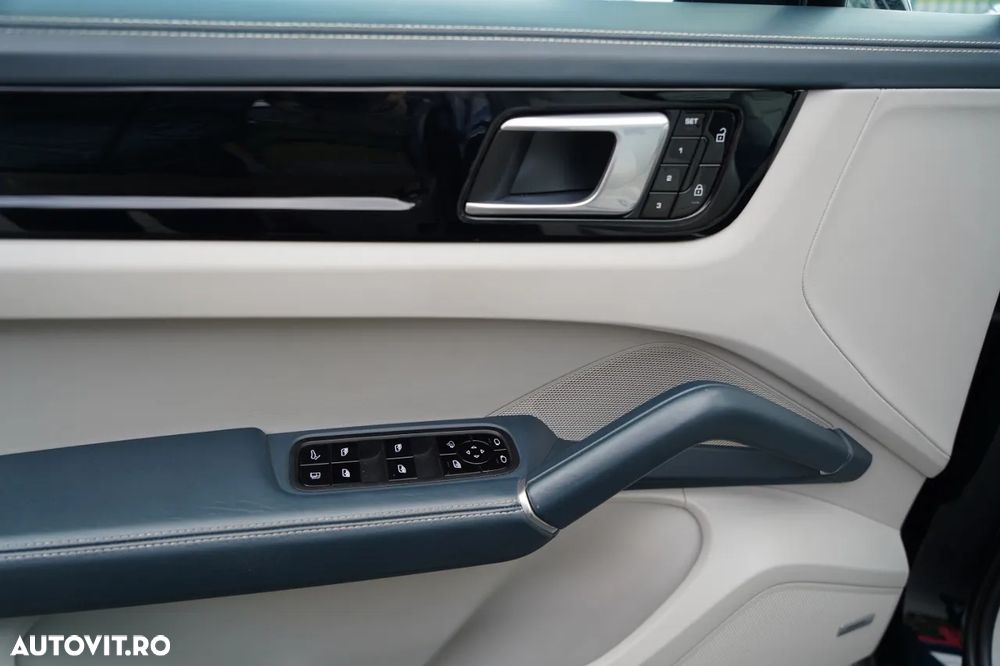 Porsche Cayenne Standard - 18