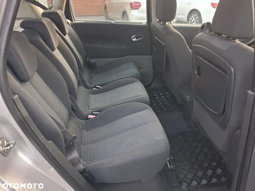 Renault Scenic 1.6 16V Avantage - 9