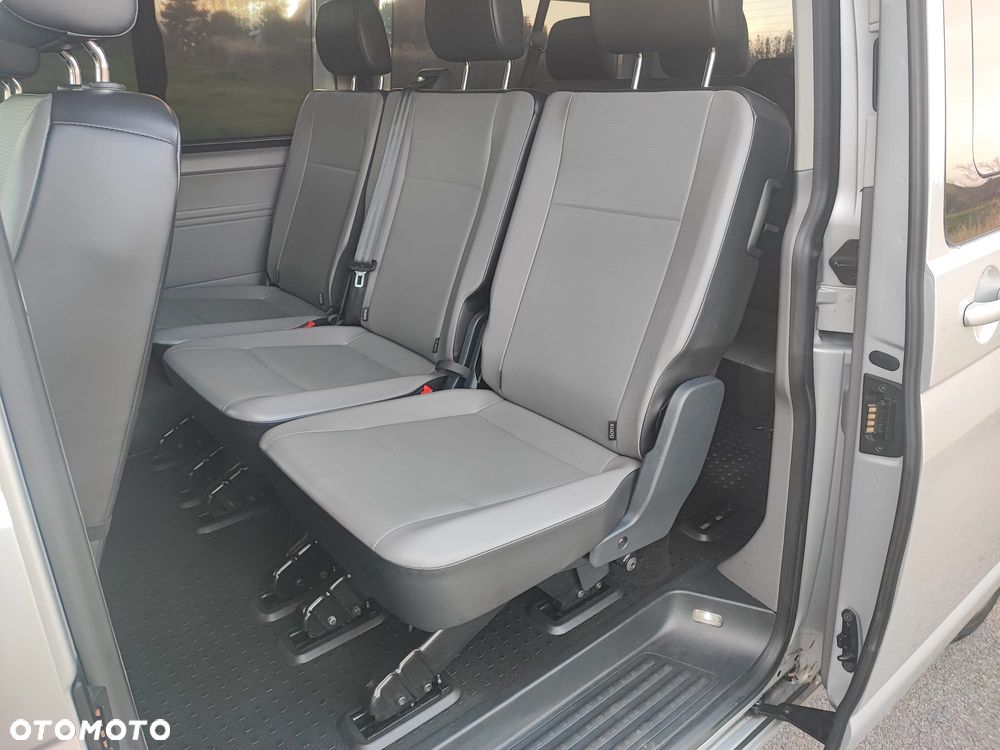 Volkswagen Caravelle 2.0 TDI L2 Highline 4Motion DSG - 11