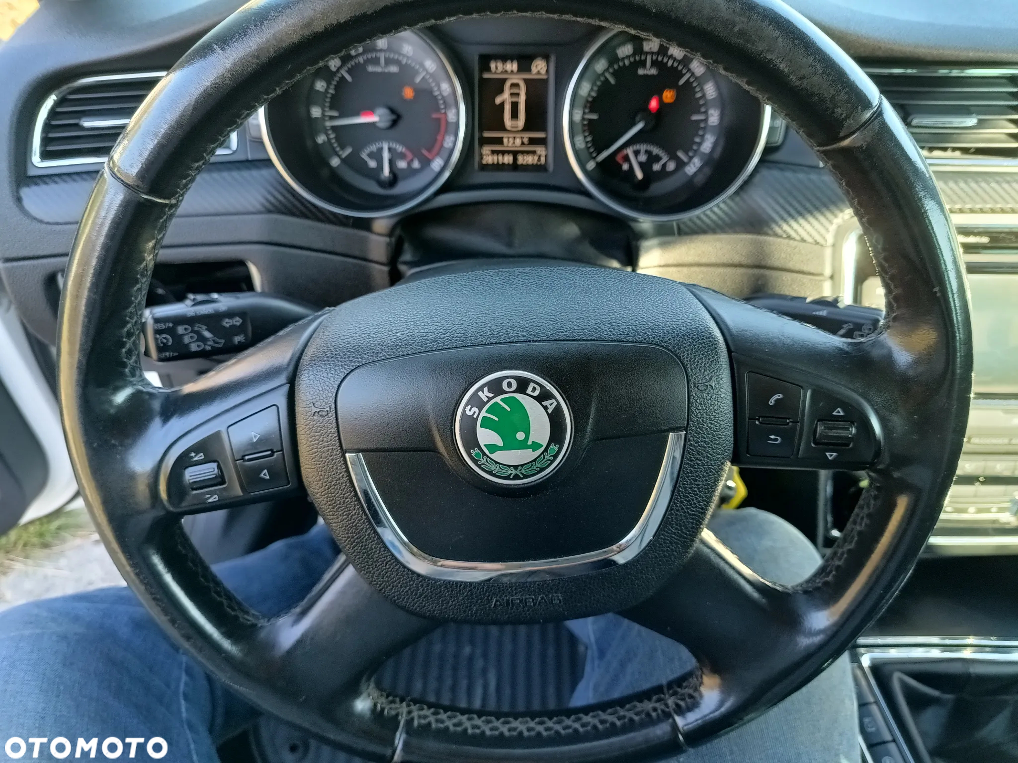 Skoda Superb 1.6 TDI GreenLine - 24
