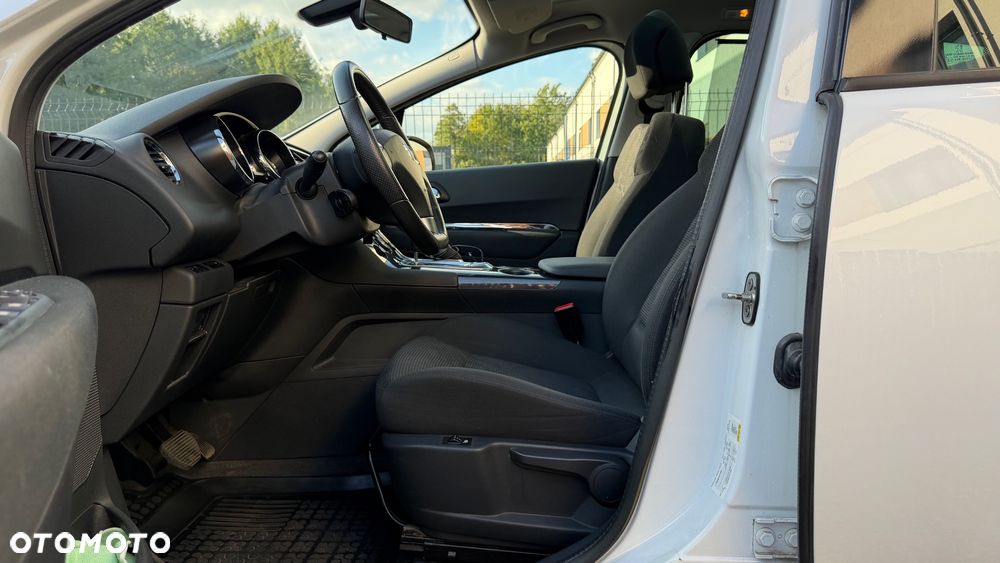 Peugeot 3008 - 13