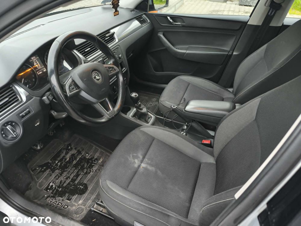 Skoda RAPID 1.6 TDI DPF Ambition - 10