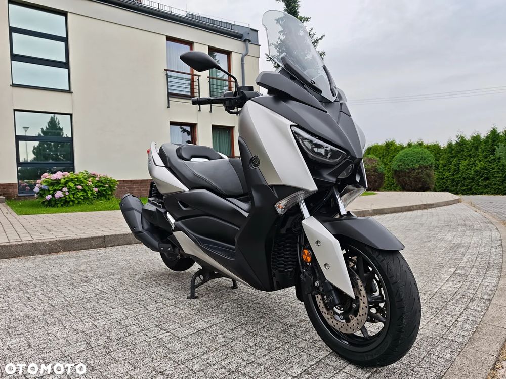 Yamaha X-max - 12