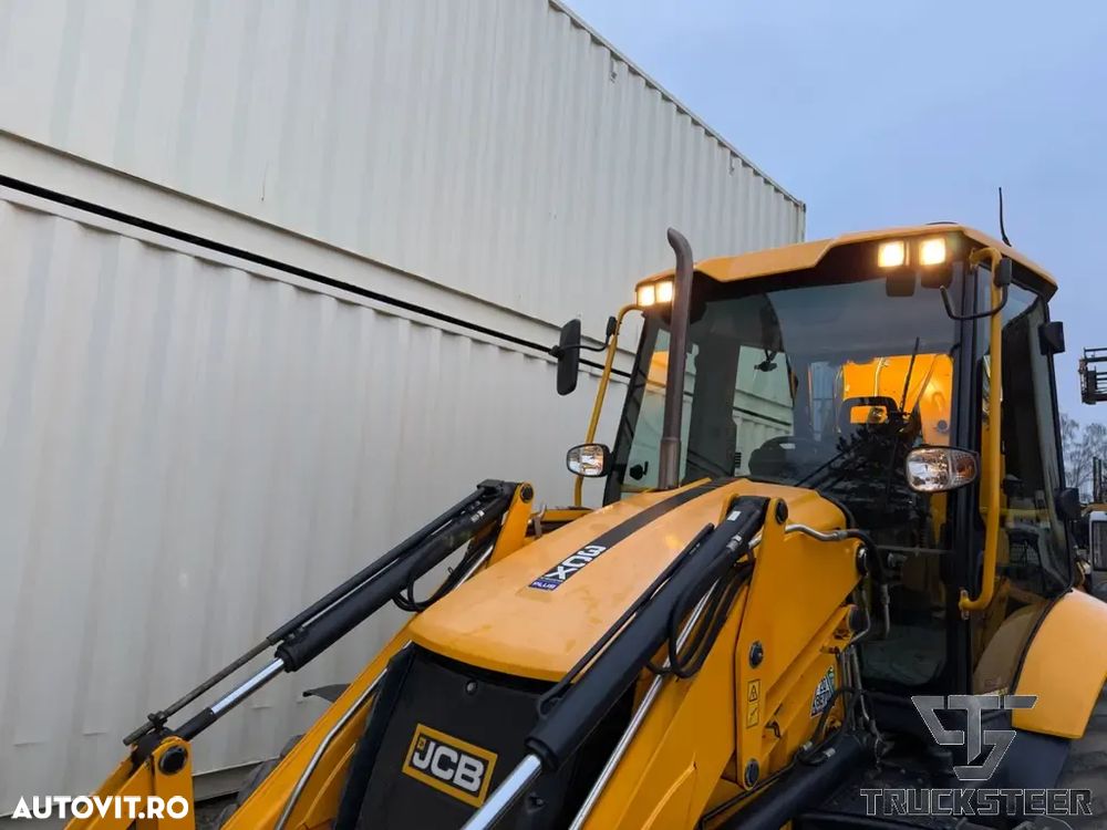JCB 3CX Plus - 16