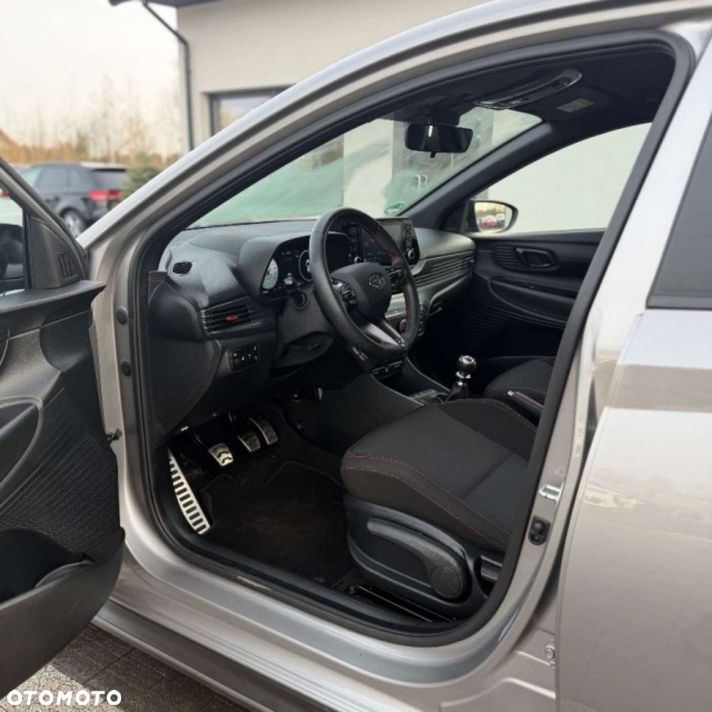 Hyundai i20 - 18
