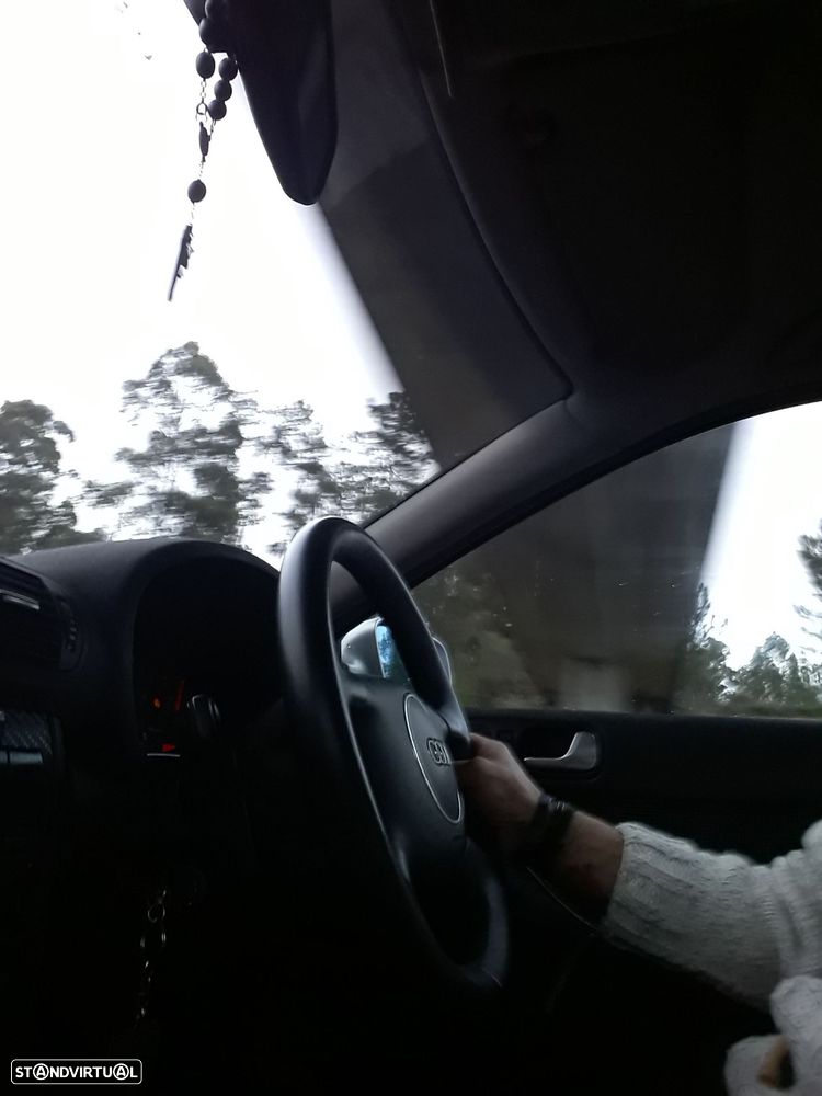 Audi A3 1.6 Attraction - 4