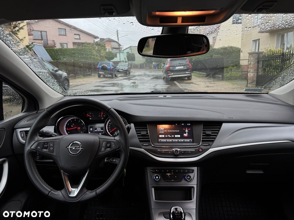 Opel Astra 1.4 T Enjoy - 9