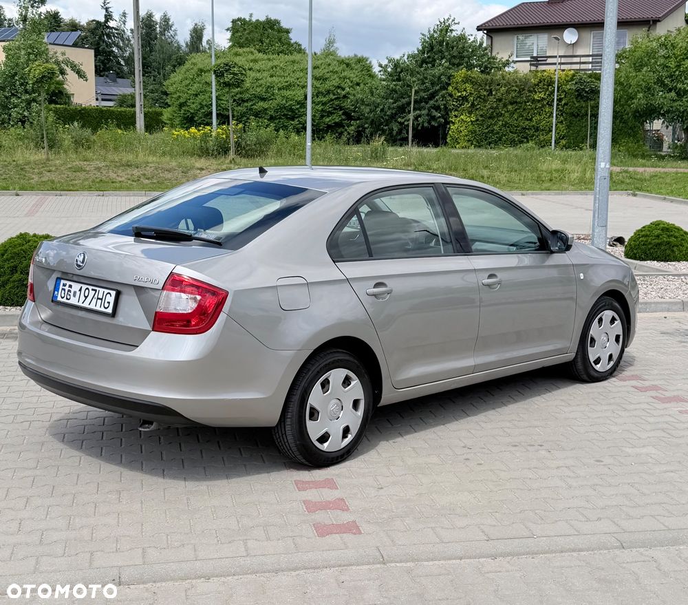 Skoda RAPID Spb 1.6 TDI DPF Style Plus - 12