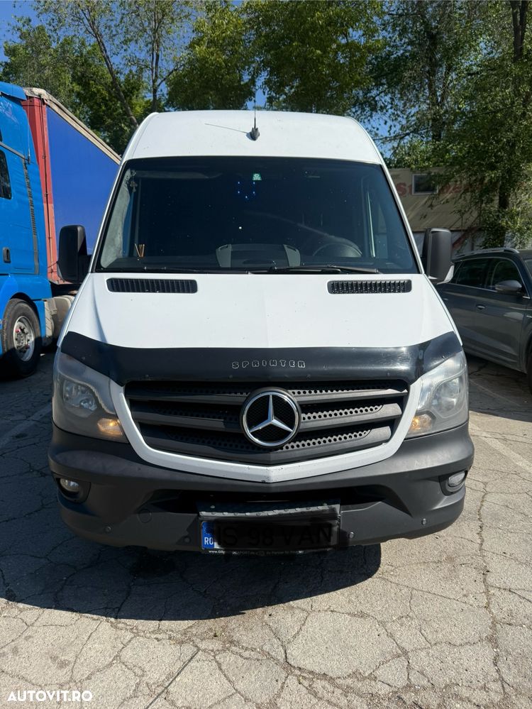 Mercedes-Benz Sprinter - 1