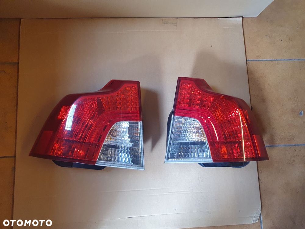 LAMPA L/P TYŁ VOLVO S40 LIFT SEDAN